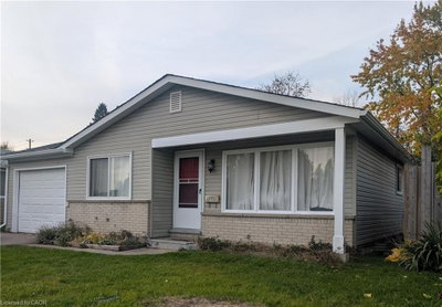 212 Huntingdon Crescent