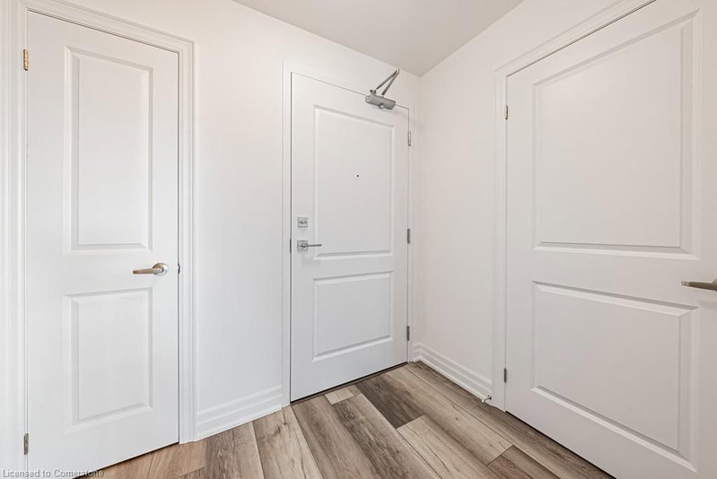 Room1