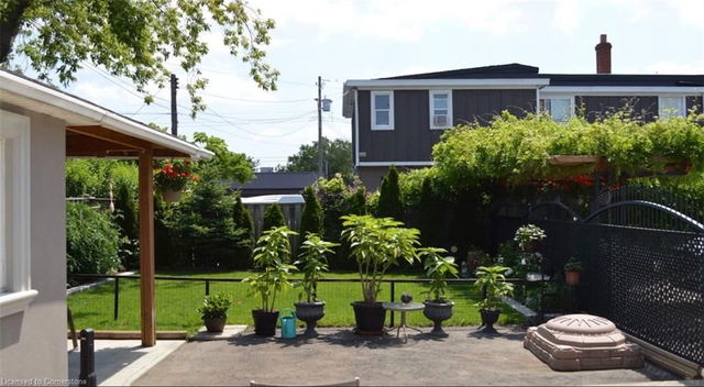 1B - 293 Queenston Road