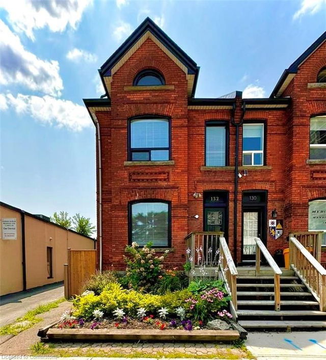 132 Jackson Street E