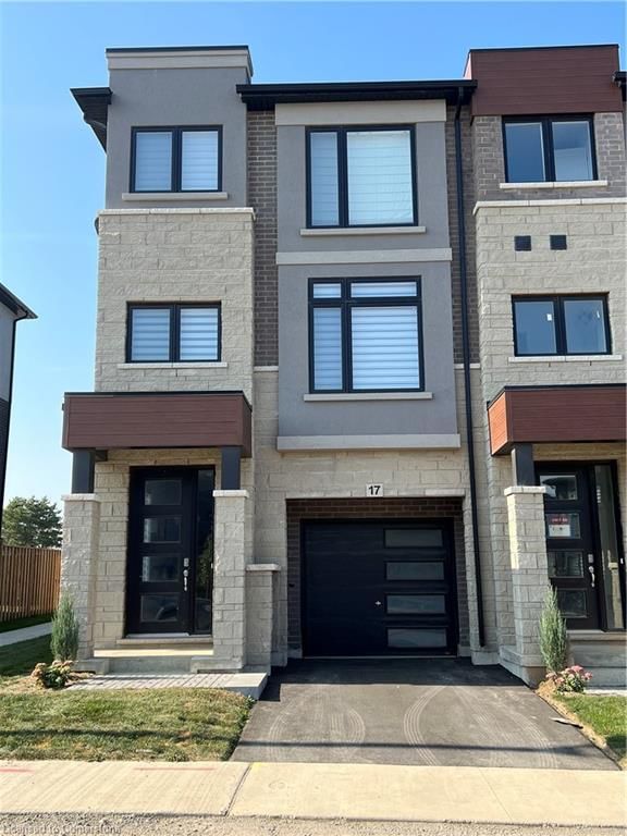 17 Cadwell Lane