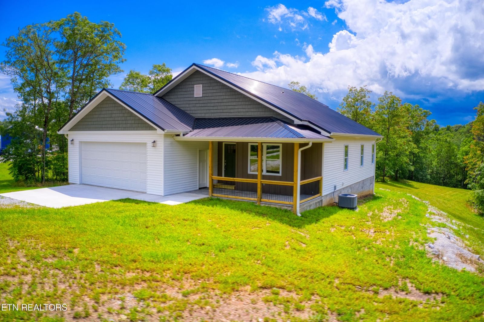 760 Rockview Rd, Jamestown, TN 38556 — Photo 1