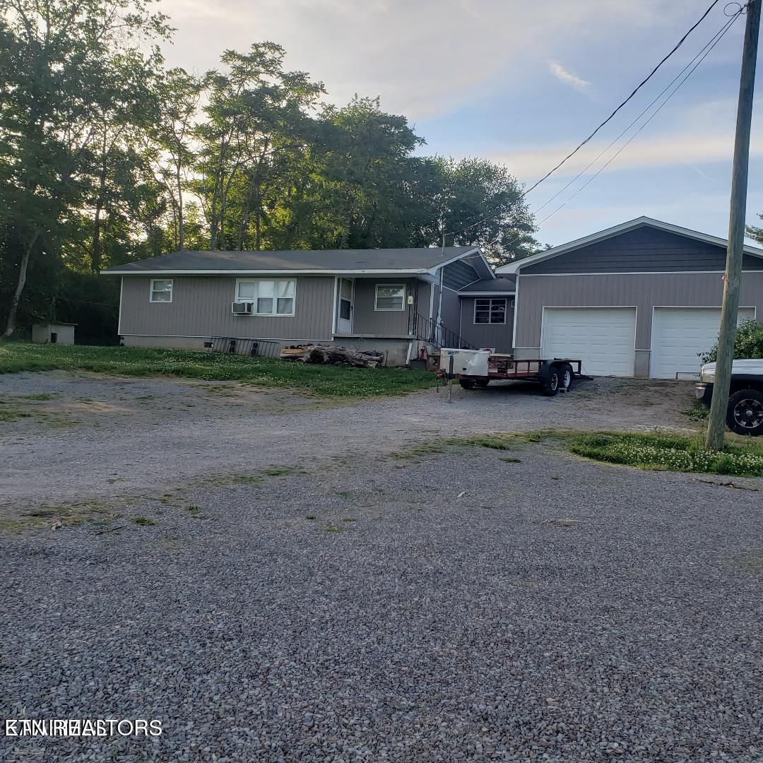7521 Emory Rd, Corryton, TN 37721