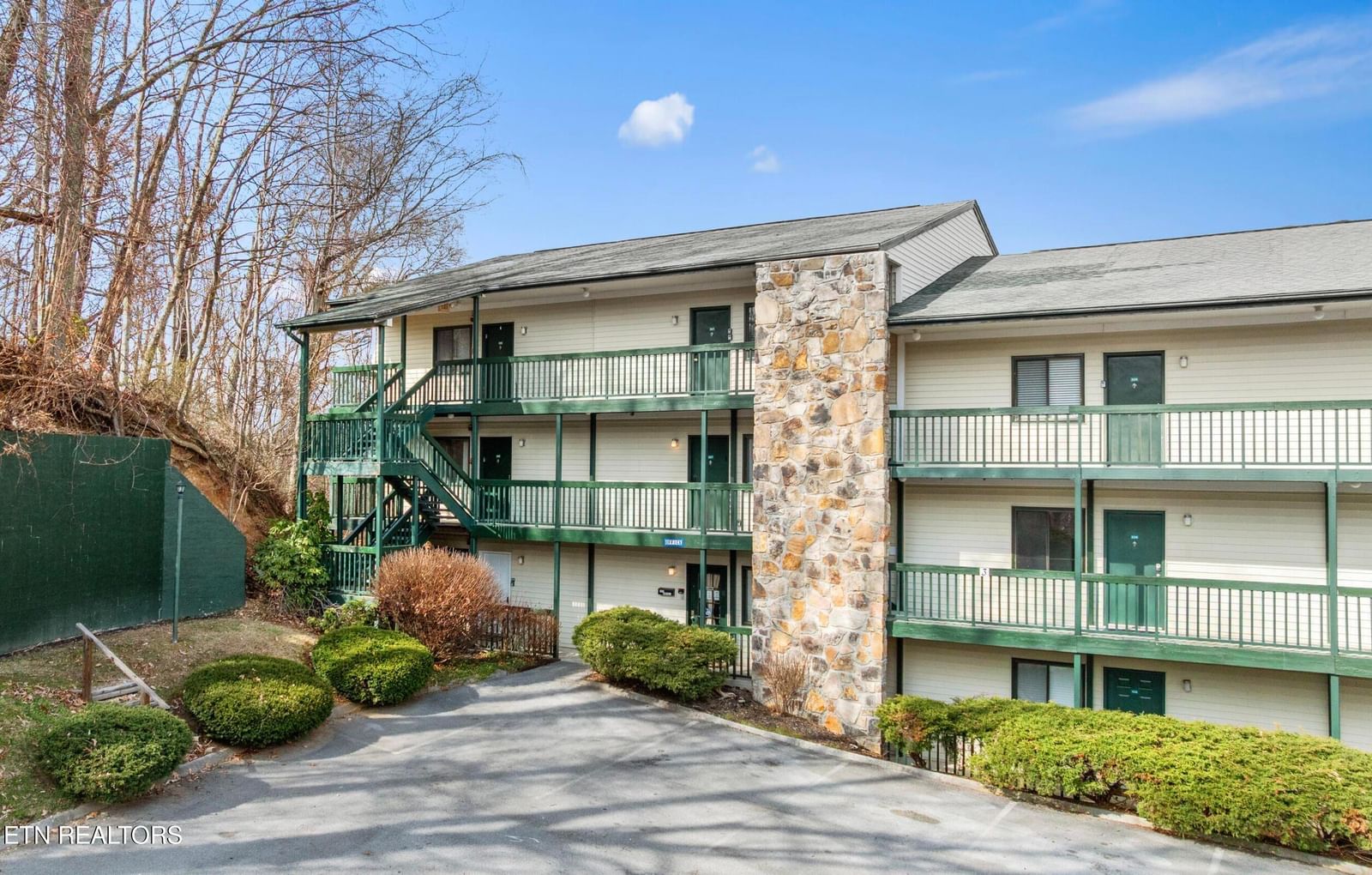 1102 Ski View Drive, Gatlinburg, TN 37738 — Photo 1