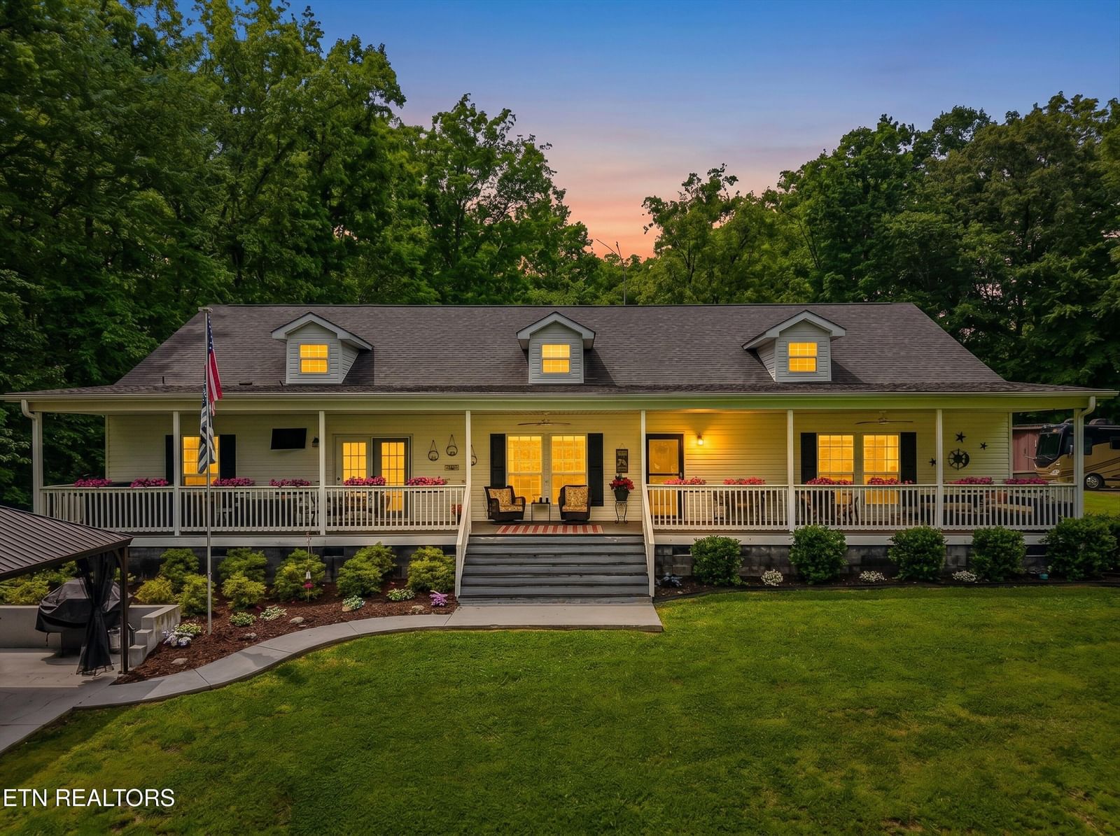 598 Huff Bend Lane, Ten Mile, TN 37880 — Photo 1