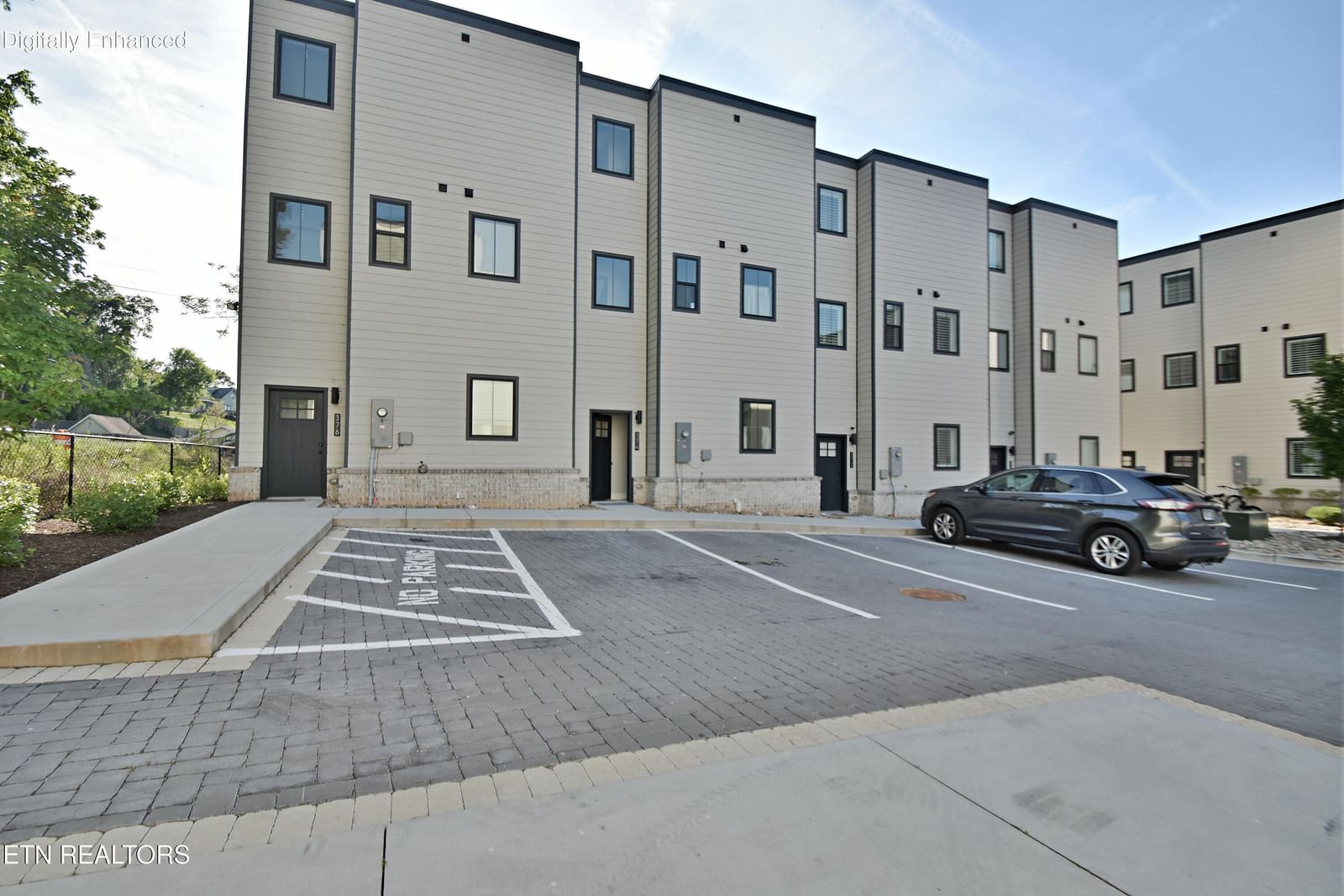 374 Mccormick St, Knoxville, TN 37920 — Photo 1