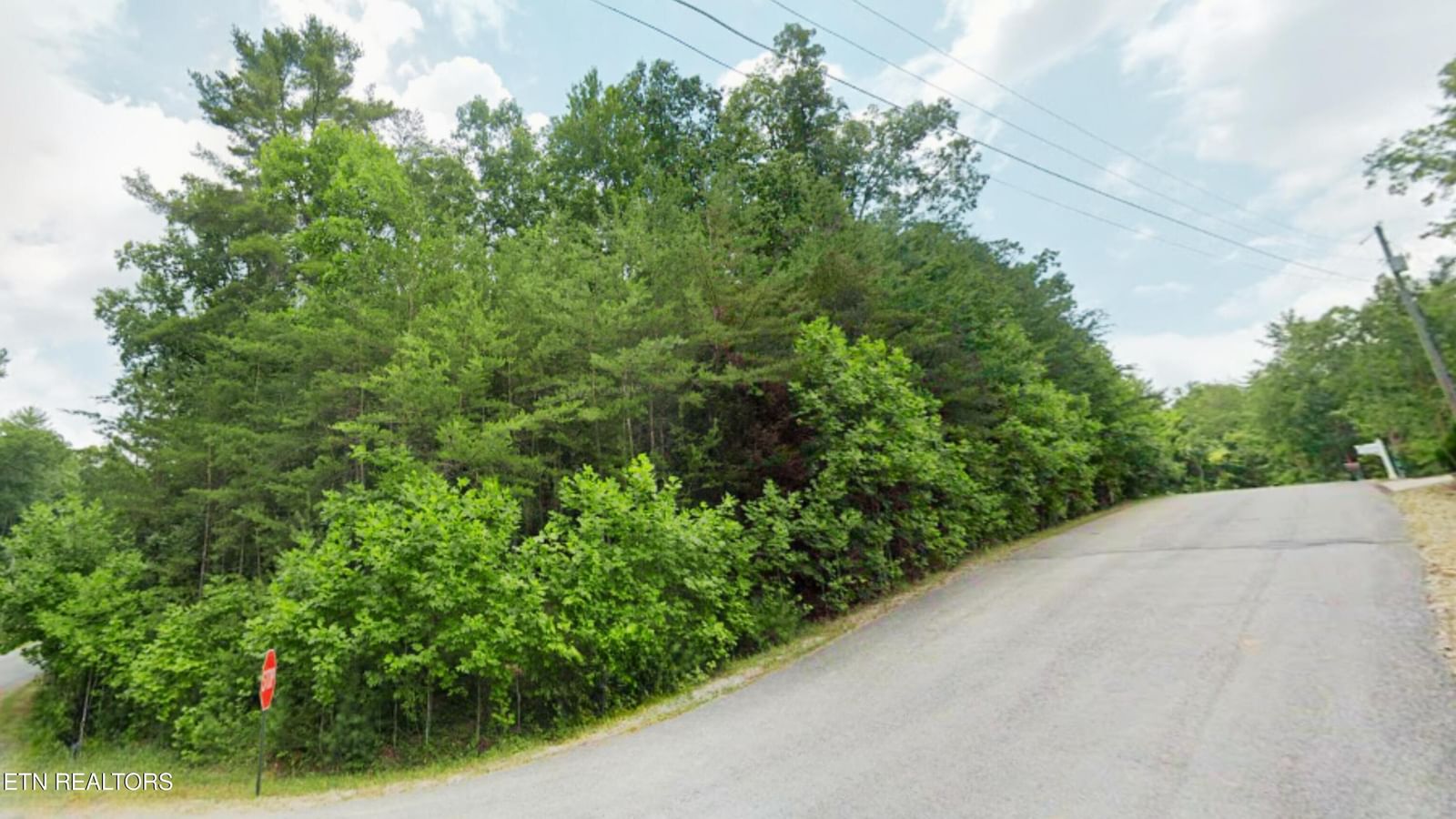 41 Chinbrook, Crossville, TN 38558 — Photo 1