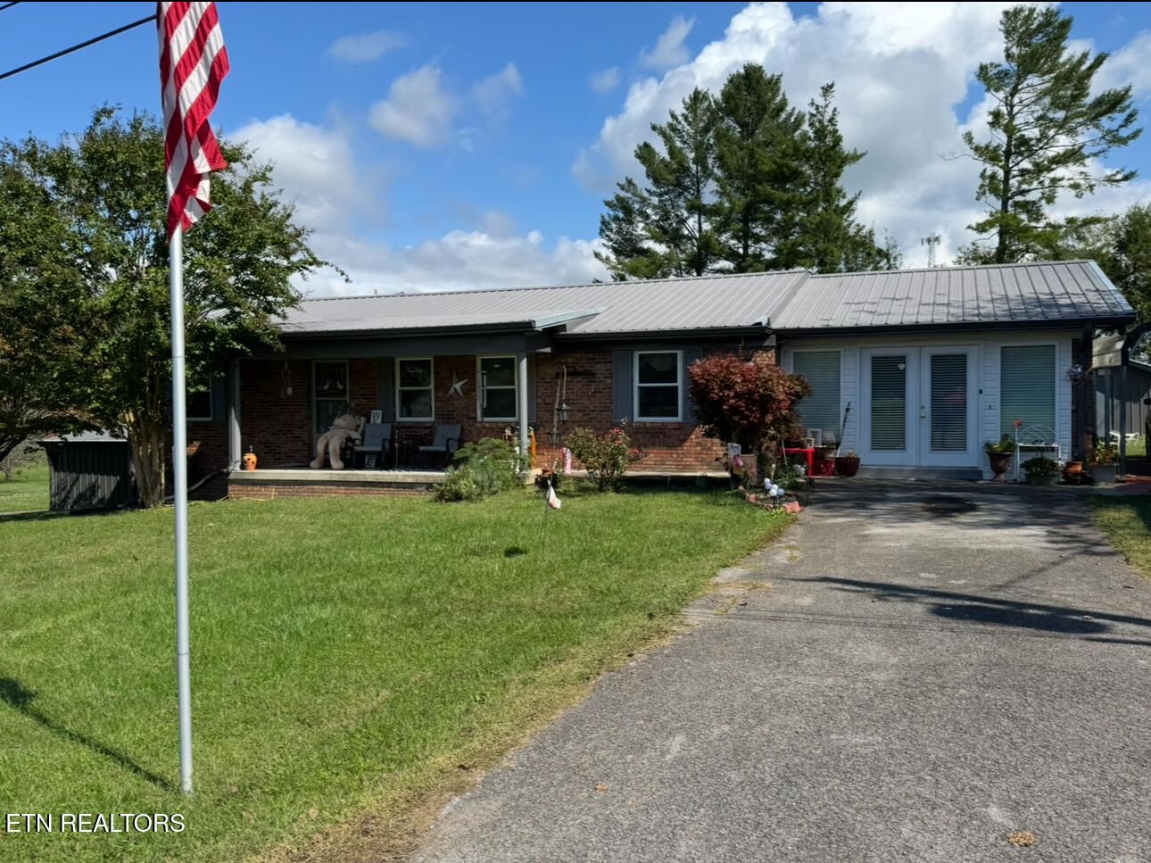 243 Goat Town Rd, Ewing, VA 24248 — Photo 1