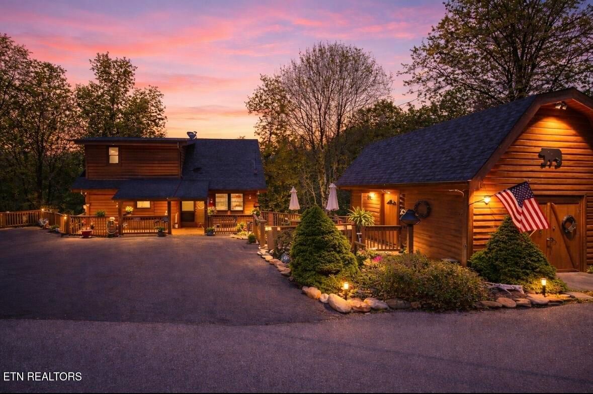 3209 Bear Country Way, Pittman Center, TN 37738 — Photo 1