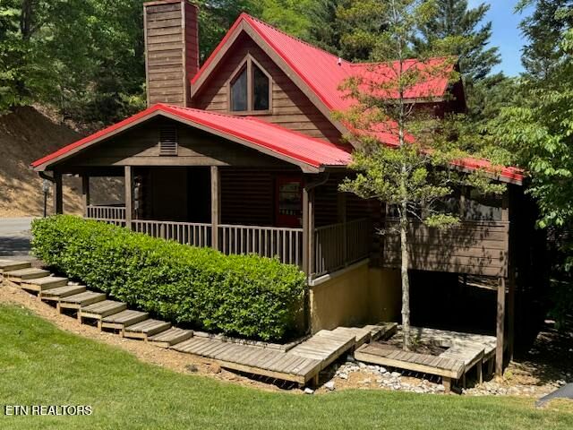 630 Walnut Way, Sevierville, TN 37862 — Photo 1