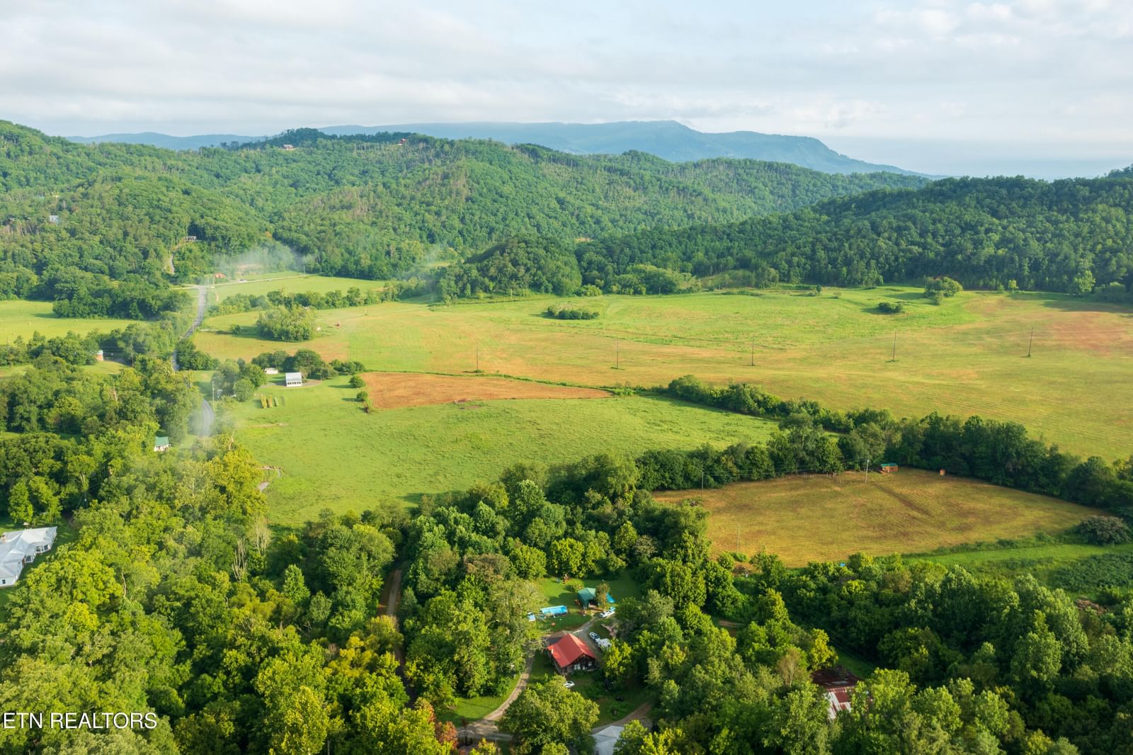3435 Valley View Rd, Sevierville, TN 37862 — Photo 1
