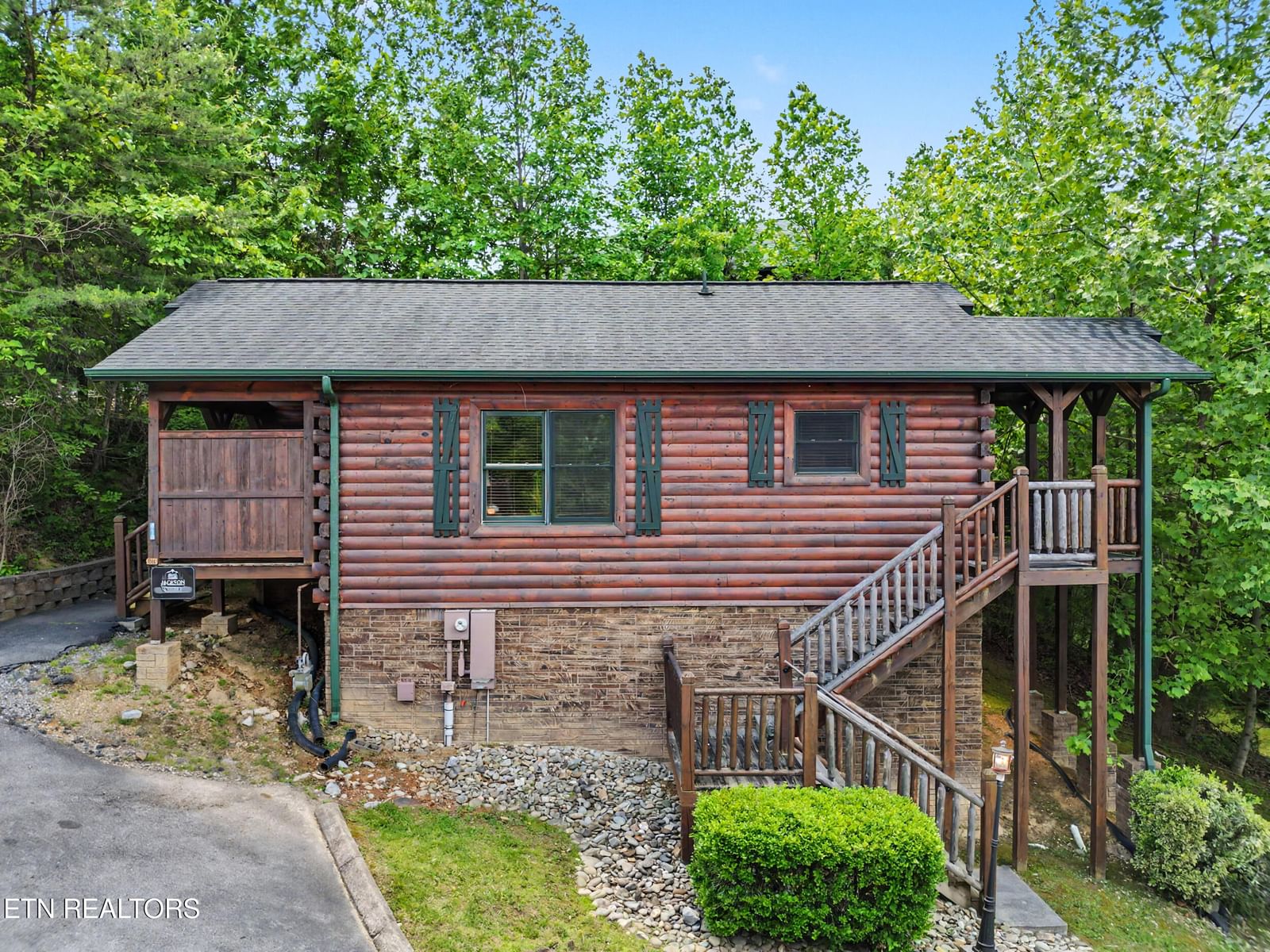 816 Spirit Loop Way, Gatlinburg, TN 37738 — Photo 1