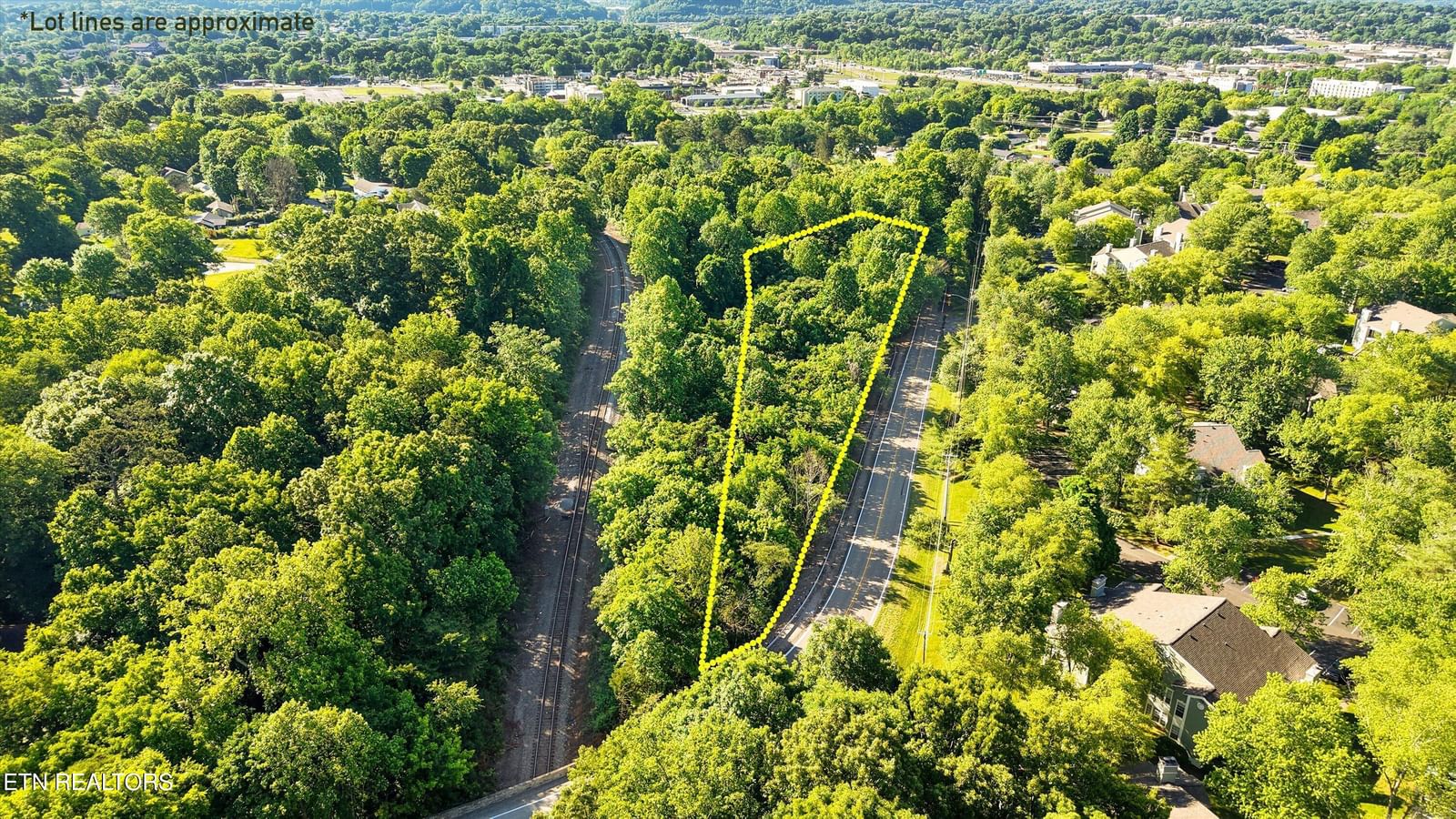 L-19 Dry Gap, Knoxville, TN 37912 — Photo 1