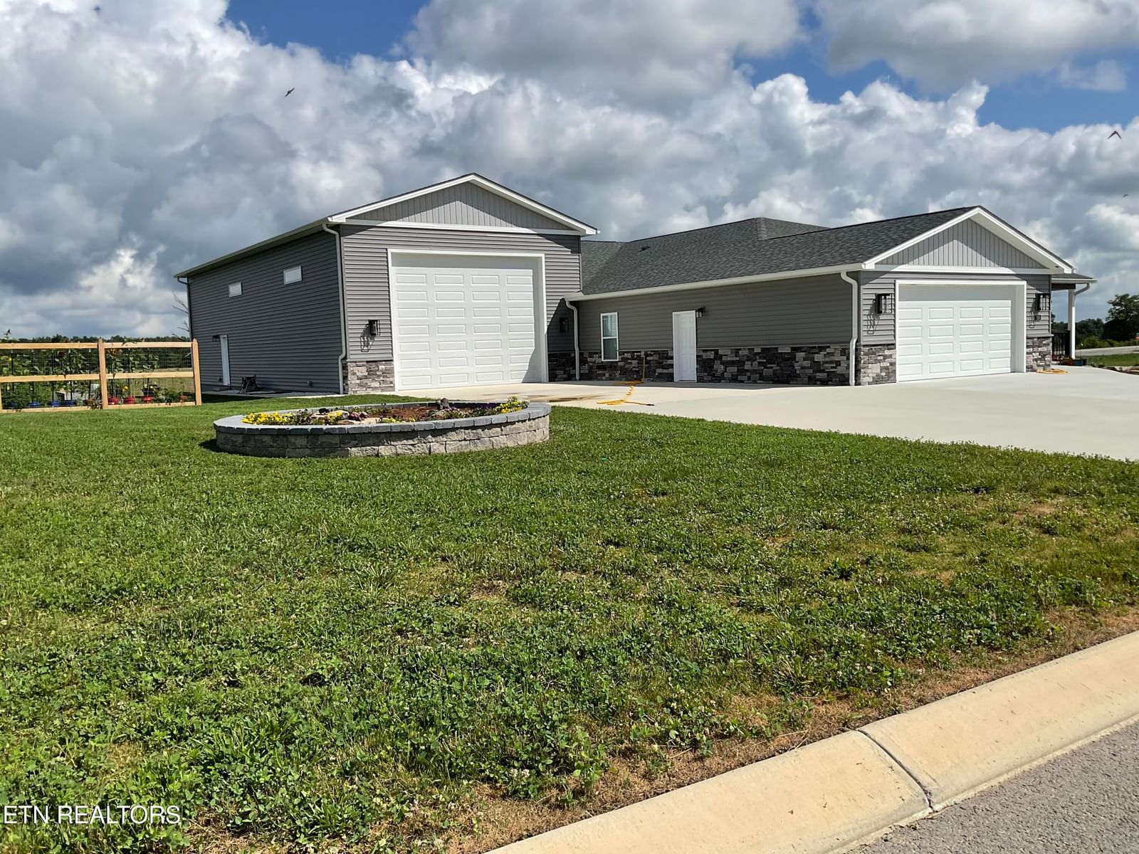 100 Juniper Lane, Crossville, TN 38555 — Photo 1