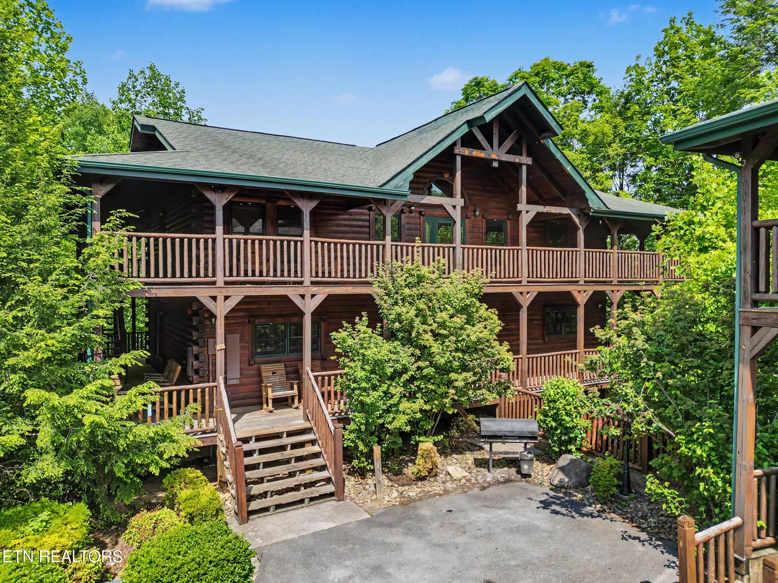 805 Spirit Loop Way, Gatlinburg, TN 37738 — Photo 1