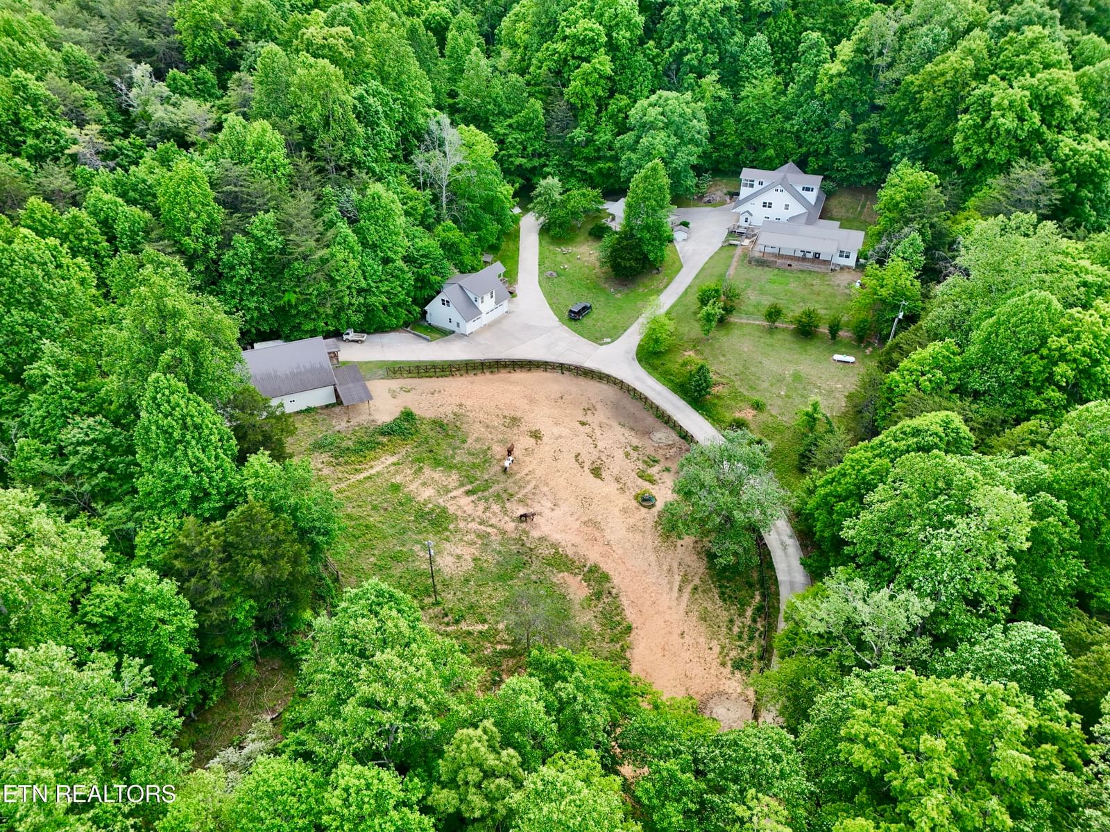 489 Hickory Grove Rd, Madisonville, TN 37354 — Photo 1