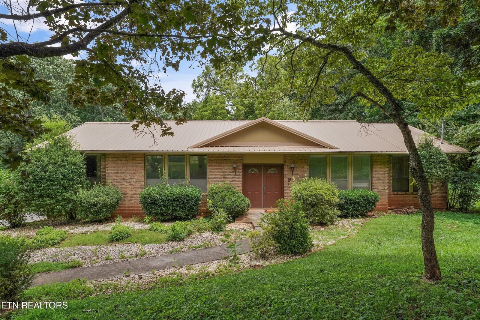 308 Trossachs Lane, Knoxville, TN 37922 — Photo 1