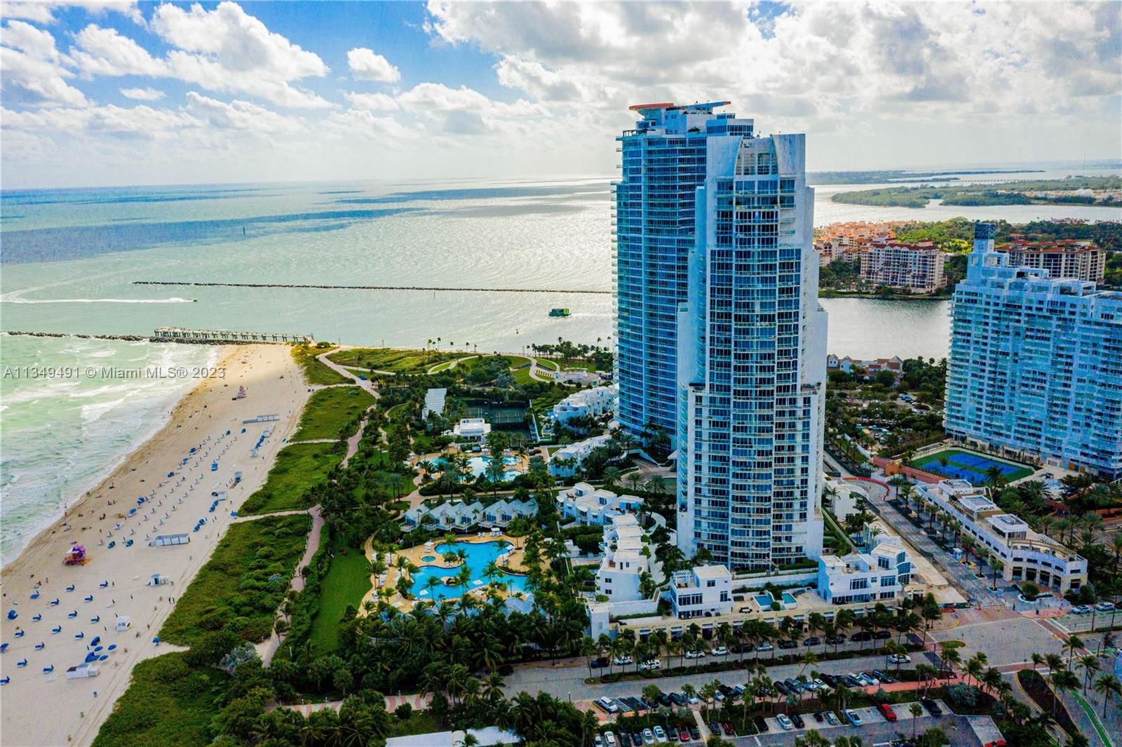 50 S Pointe Dr, Unit 701 - 1