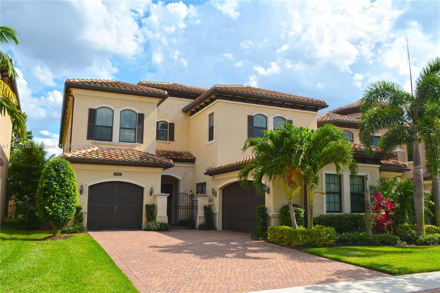 8248 Lost Creek Ln - 1