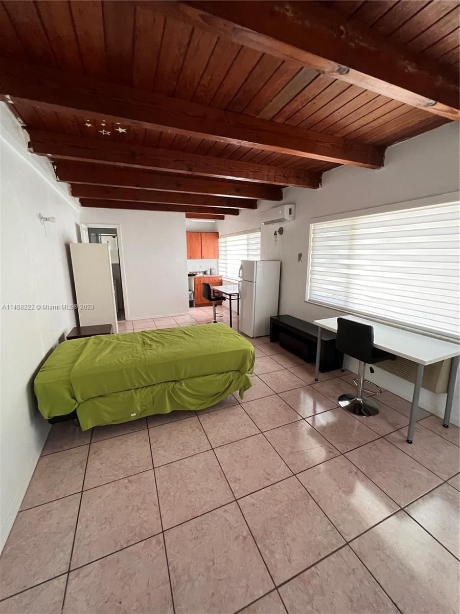 1852 NW 56th St, Unit 3 - 1