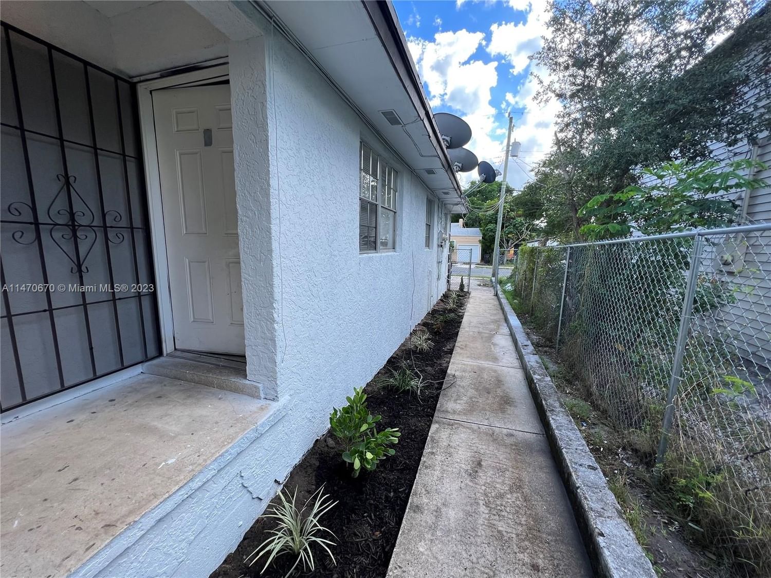 817 5TH ST, Unit 3 - 1