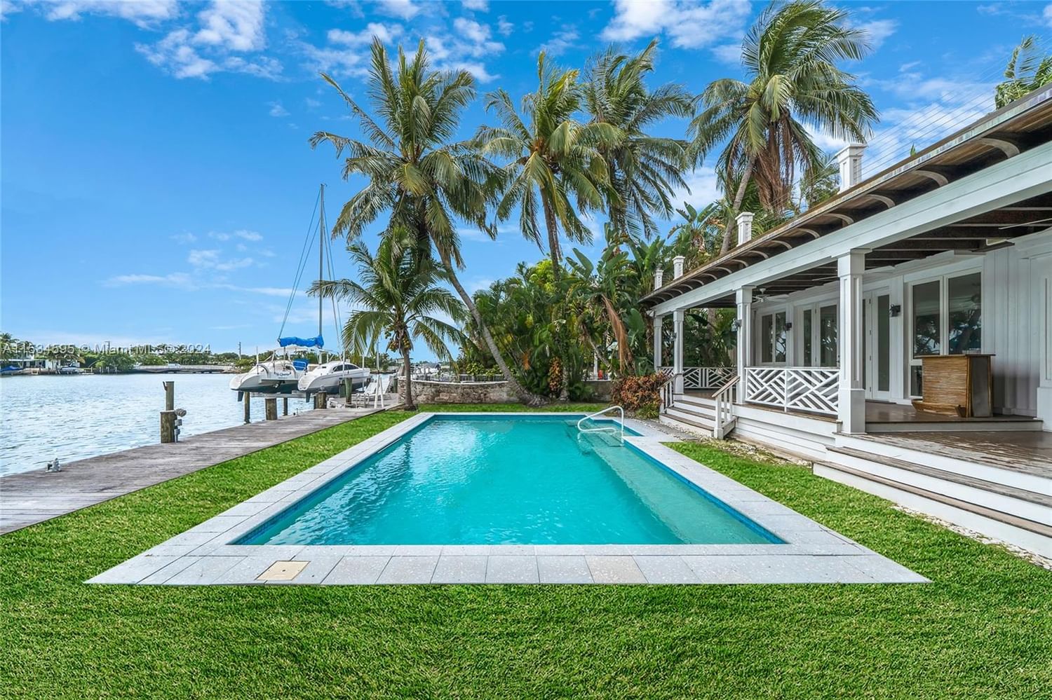 325 E San Marino Dr - 1