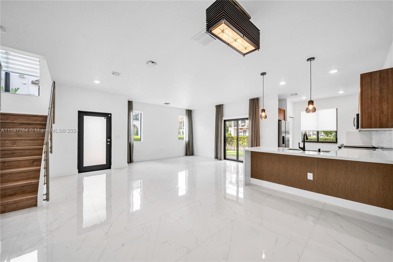 4731 NW 84th Ave - 1