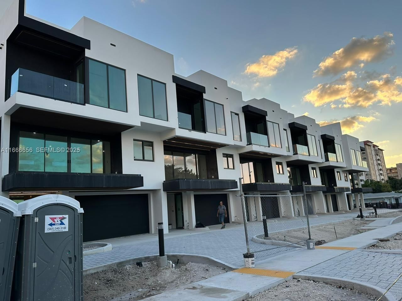 3222 NE 7th St, Unit 2 - 1