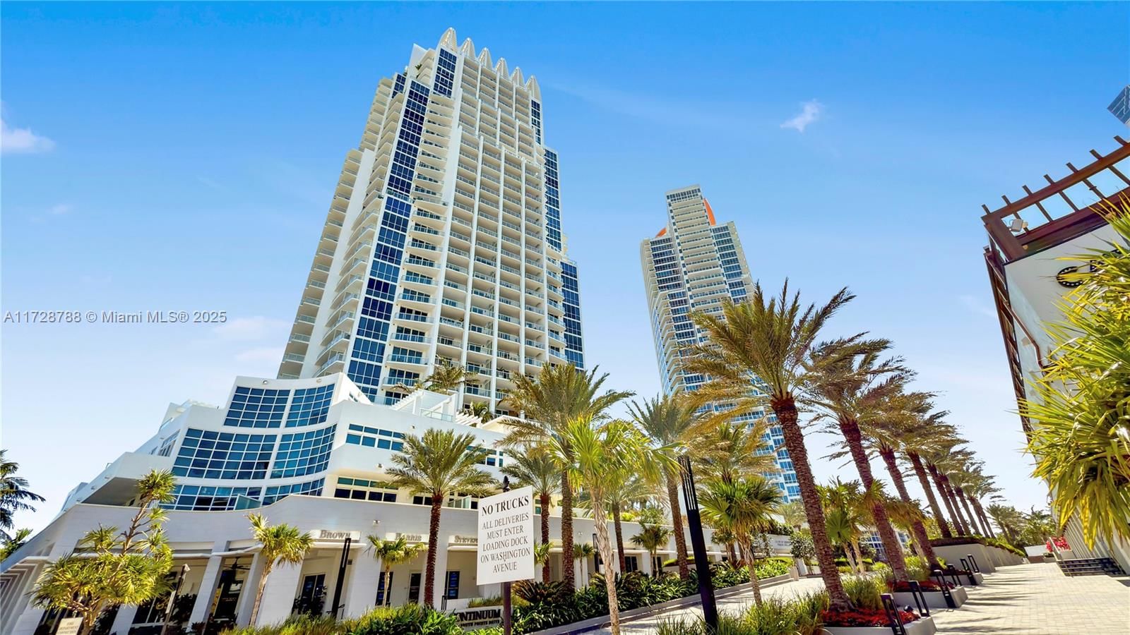 100 S POINTE DR, Unit TH-5 - 1