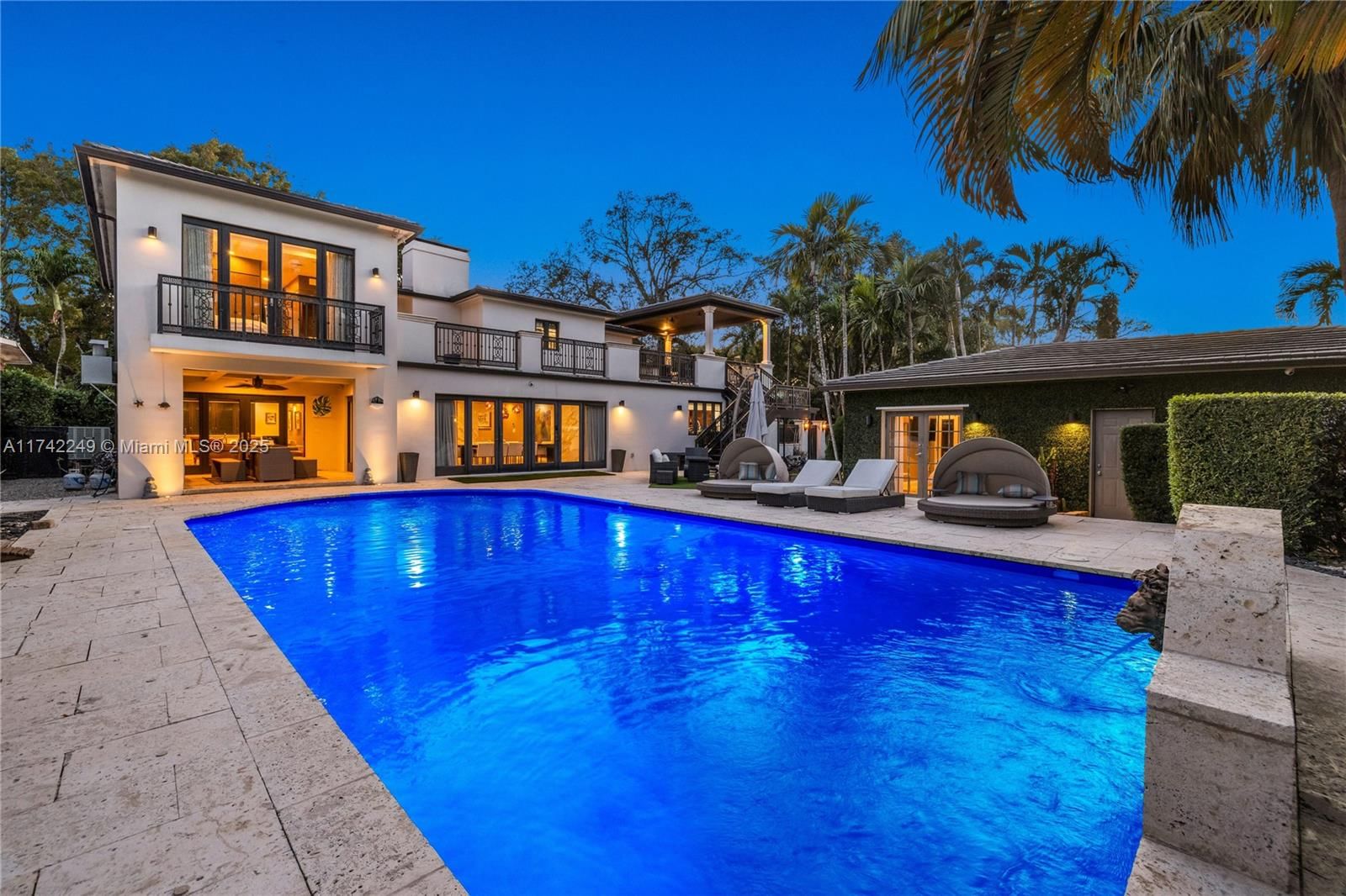 1001 NE 96th St, Unit Estate - 1