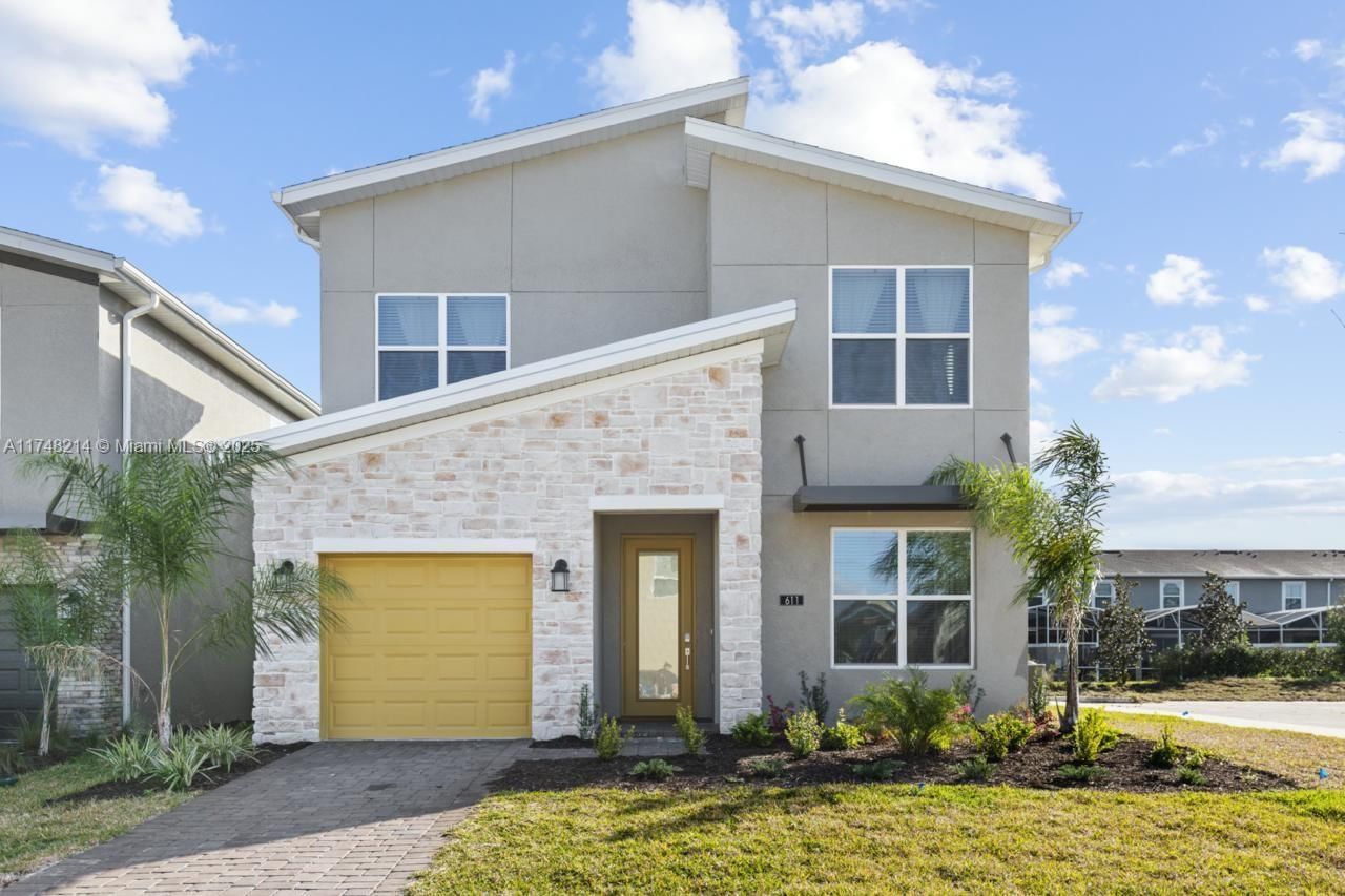 611 SWEET BIRDIE ST - 1