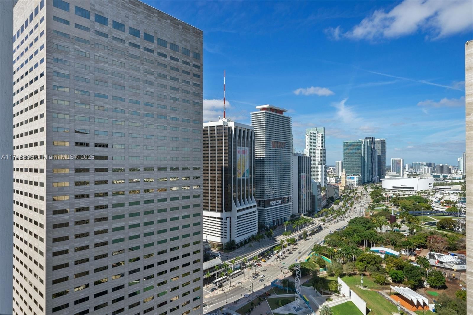 335 BISCAYNE BLVD, Unit 2402 - 1