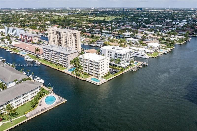 2881 NE 33RD CT, Unit PHC - 1