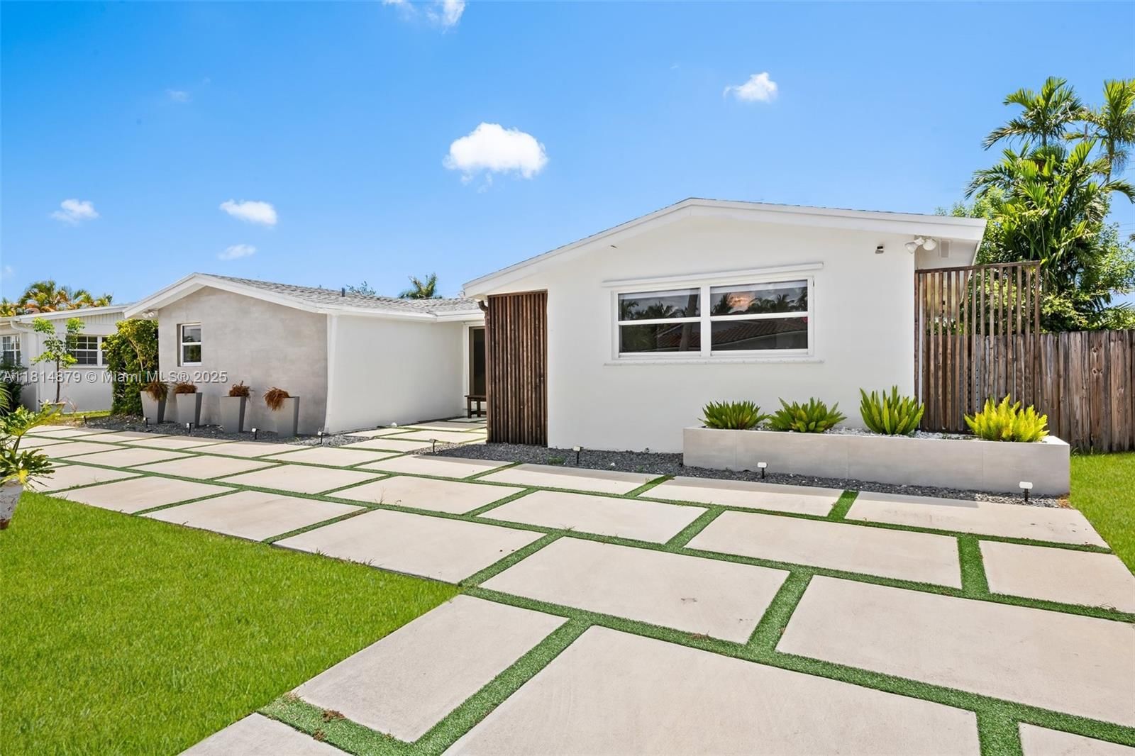 20515 NE 19TH CT - 1