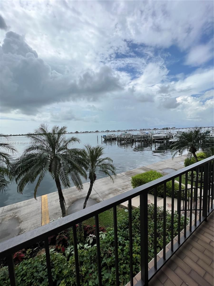 1915 Brickell Ave, Unit TH16 - 1