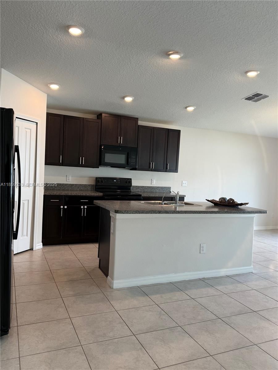 39889 Harmon Grove CT - 16