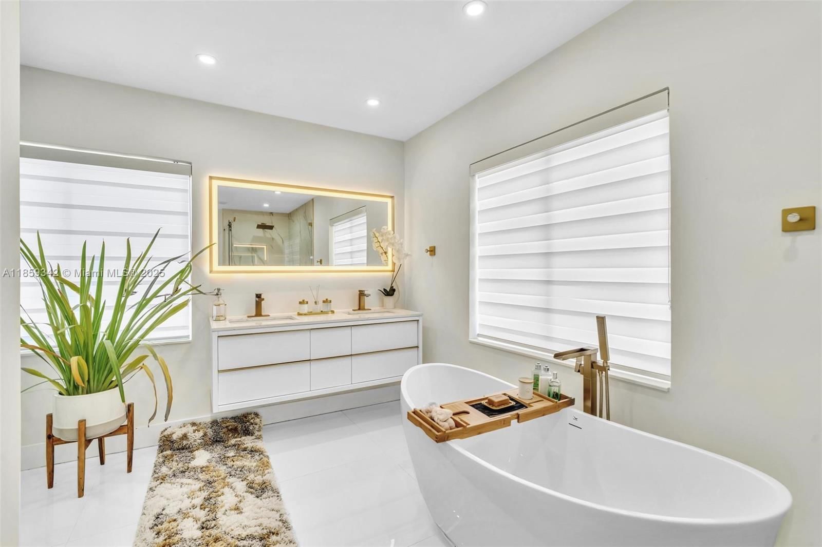 1402 FLETCHER ST - 1