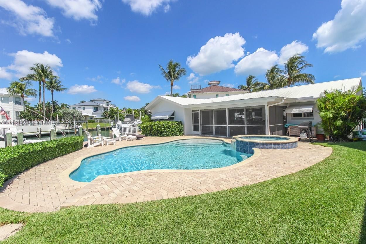 19125 Waterway Rd - 22