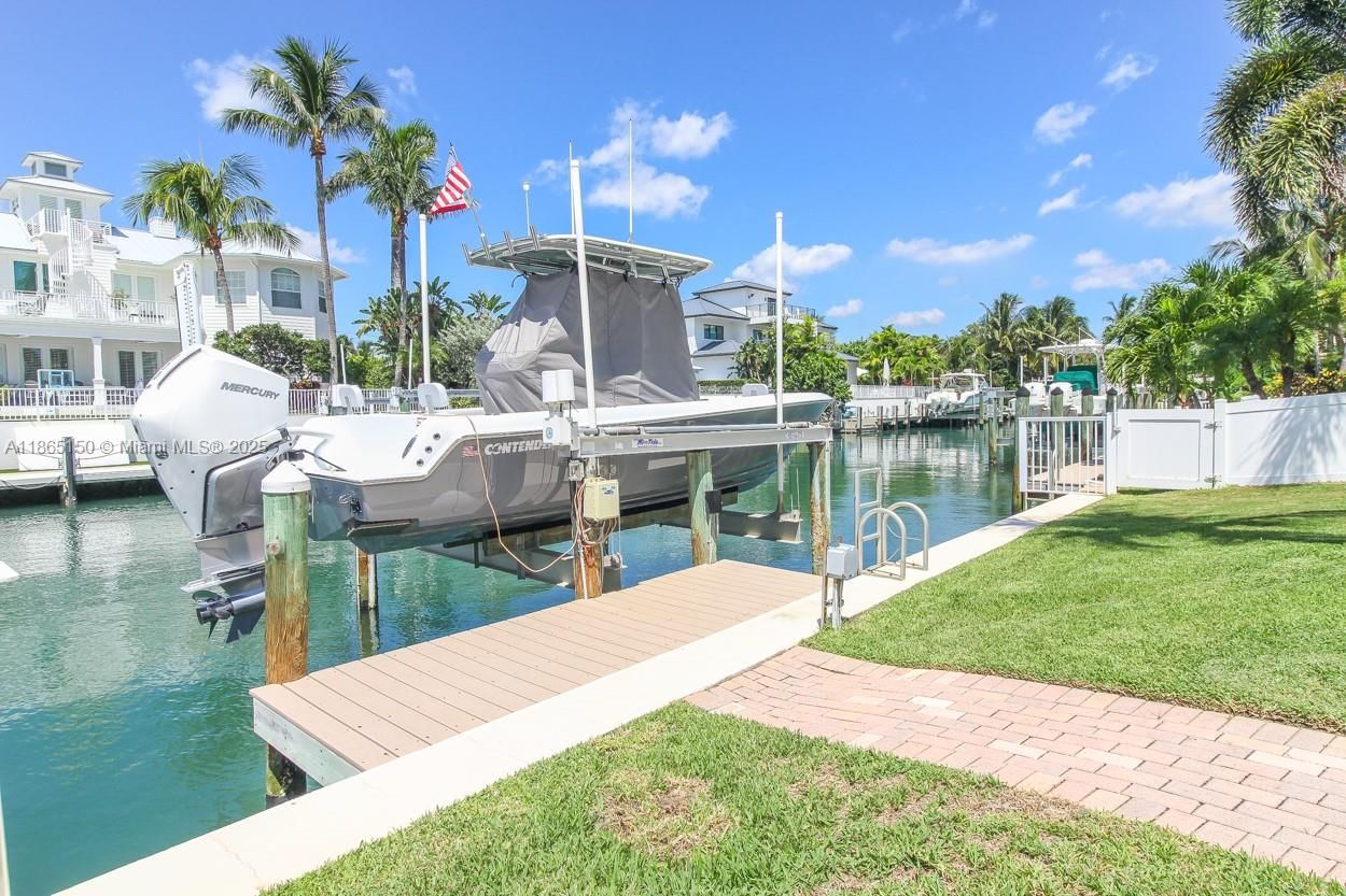 19125 Waterway Rd - 26