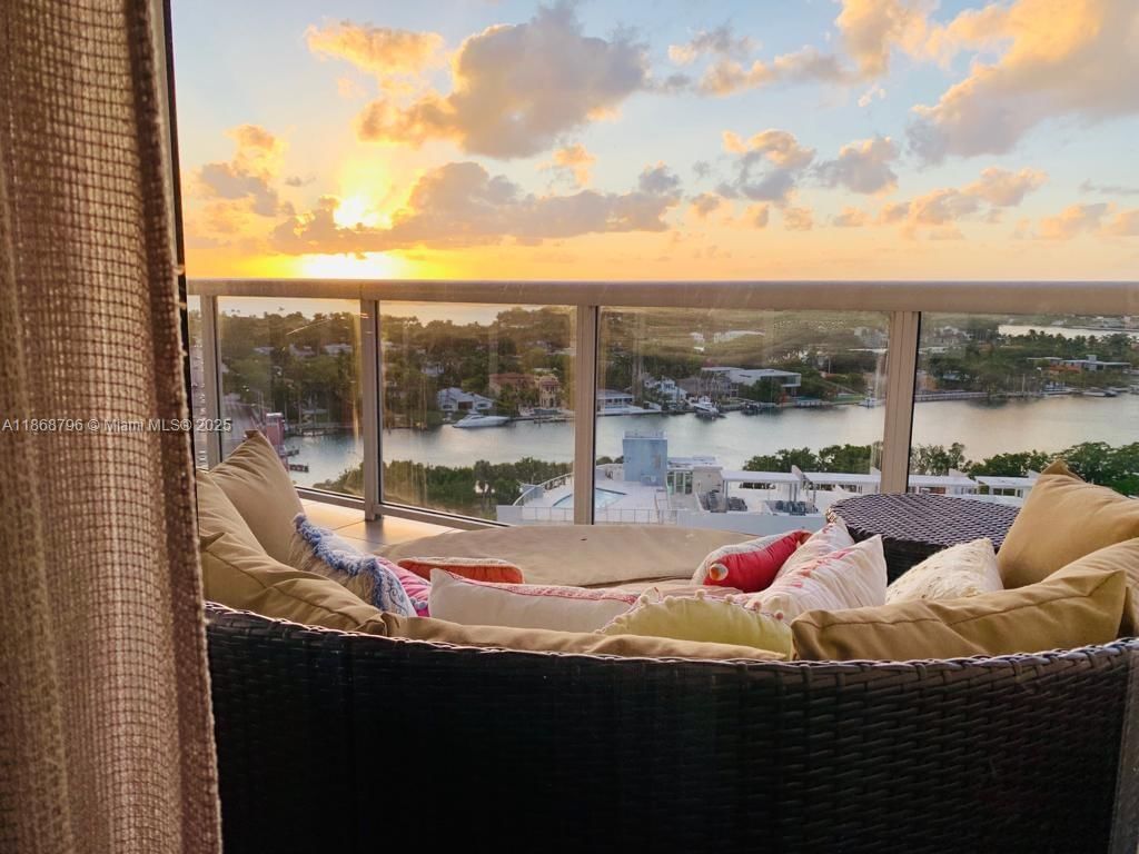 6301 COLLINS AVE, Unit 1606 - 1