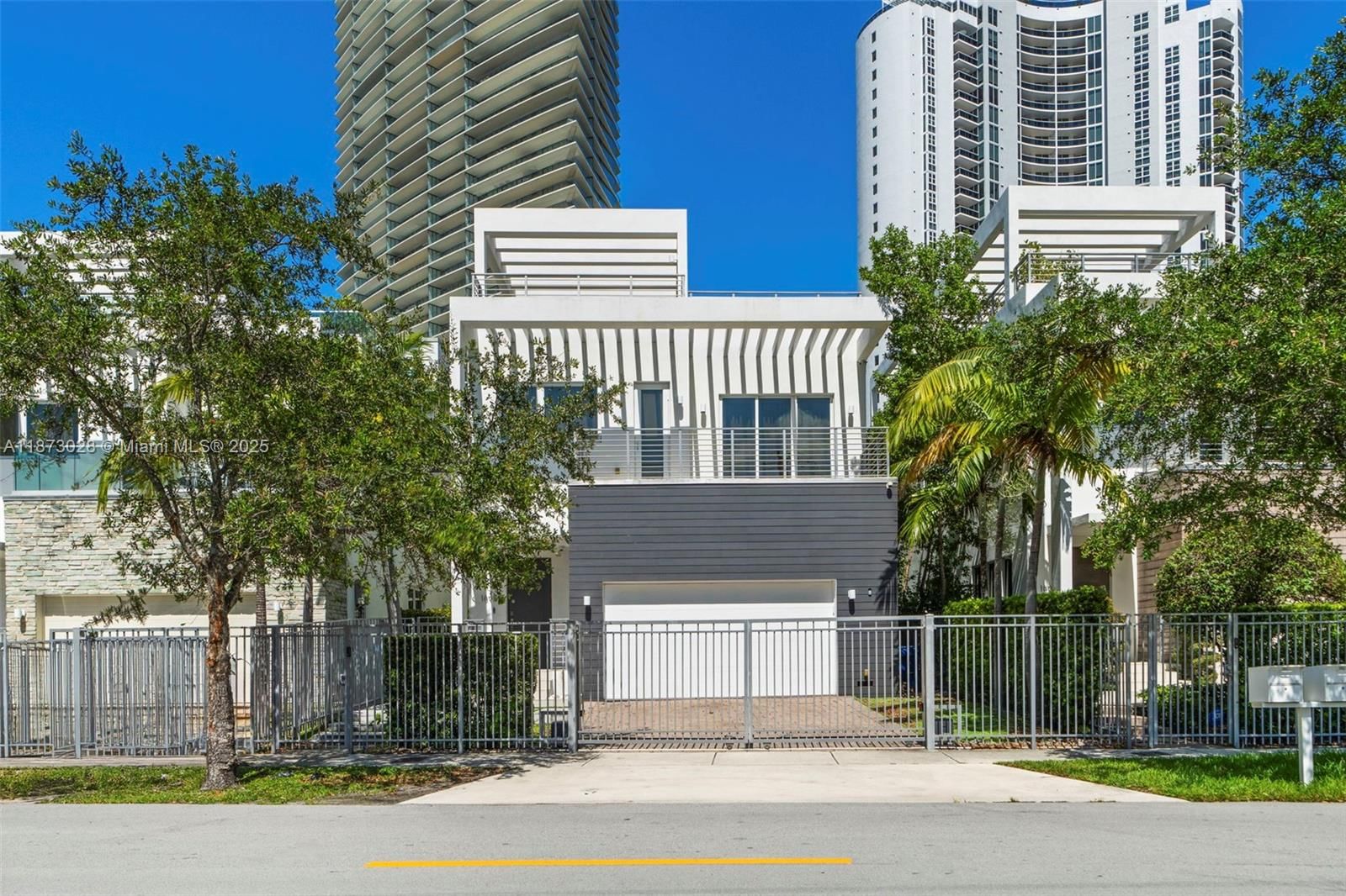 18955 ATLANTIC BLVD - 1