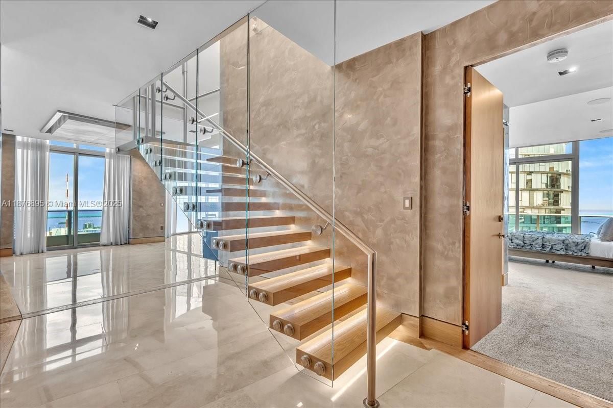 200 BISCAYNE BLVD WAY, Unit PH 5401 - 1