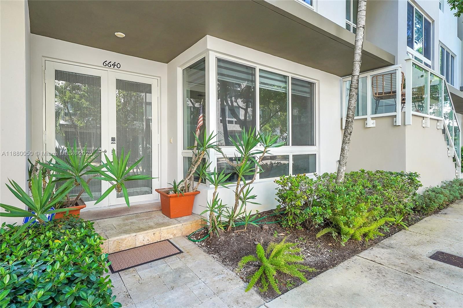 6640 NW 105th Pl - 1