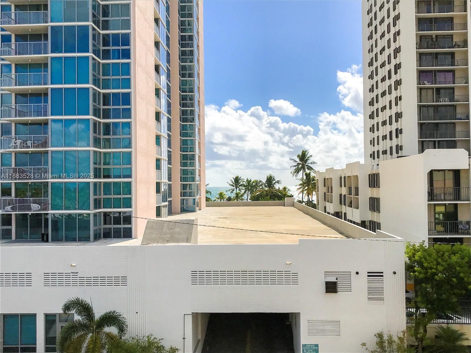 2642 COLLINS AVE, Unit 406 - 1