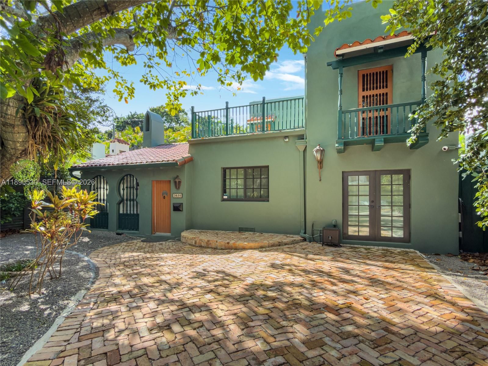 3650 N BAYHOMES DR - 1