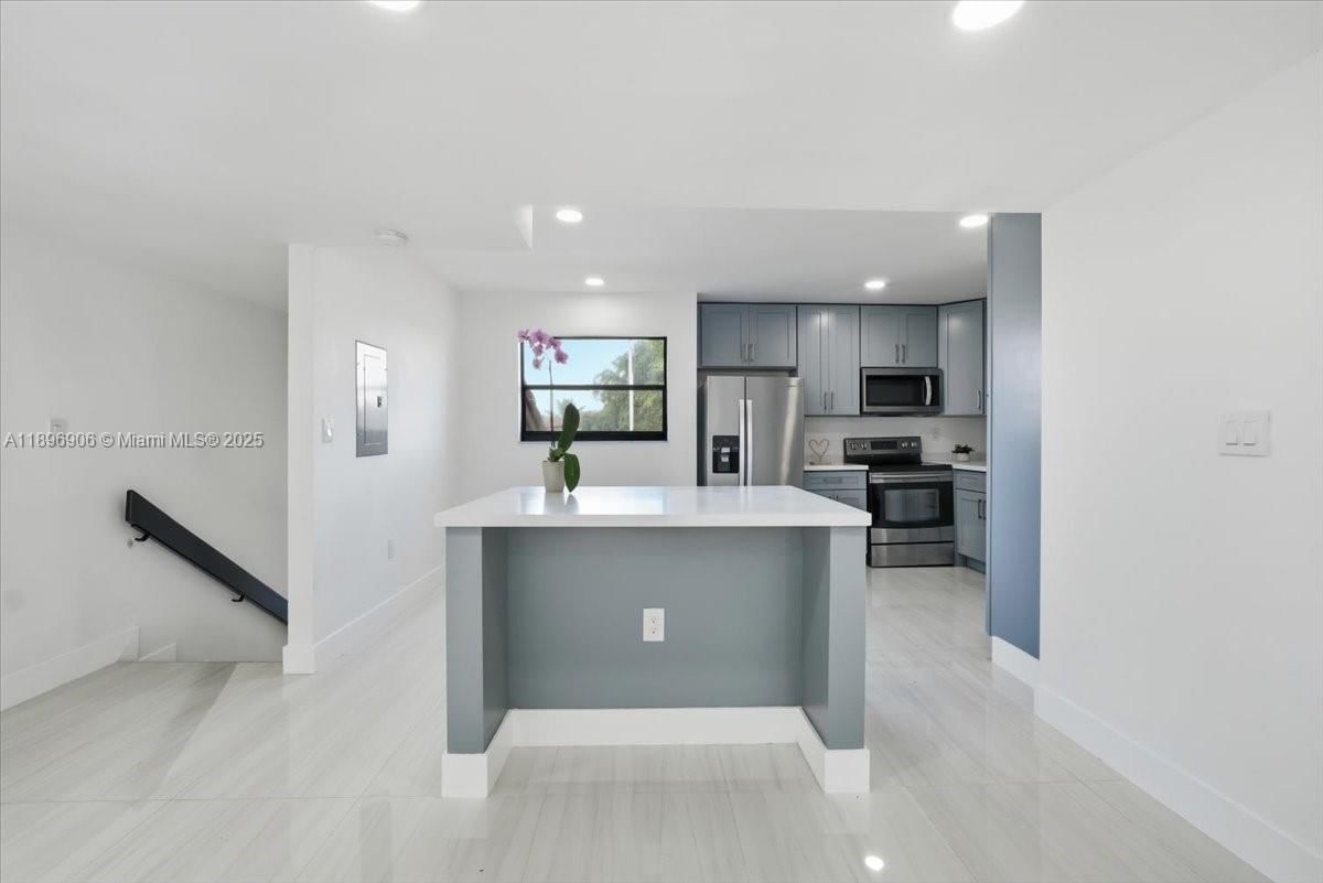 9907 NW 9th St Cir, Unit 14-20 - 1