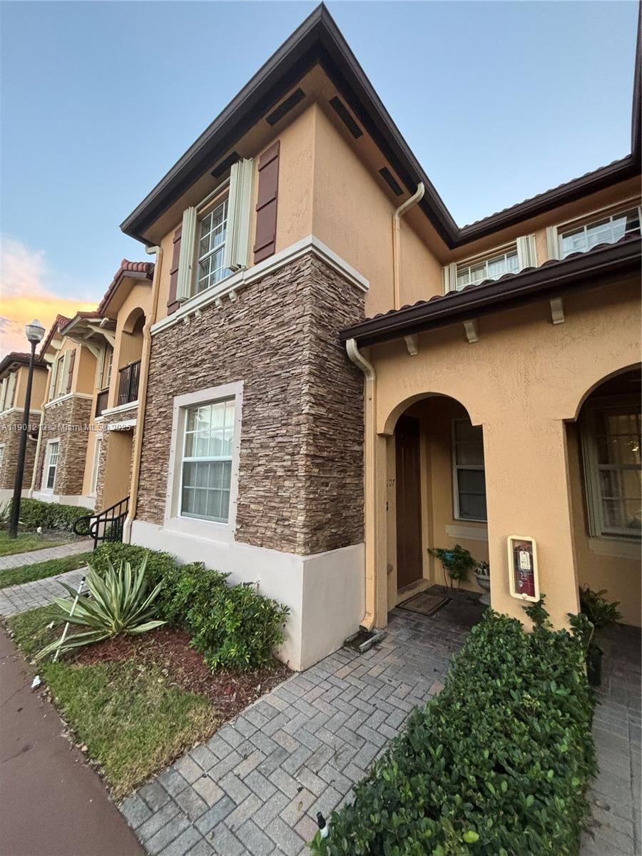 3390 NE 13 CIR DR, Unit 107-19 - 1