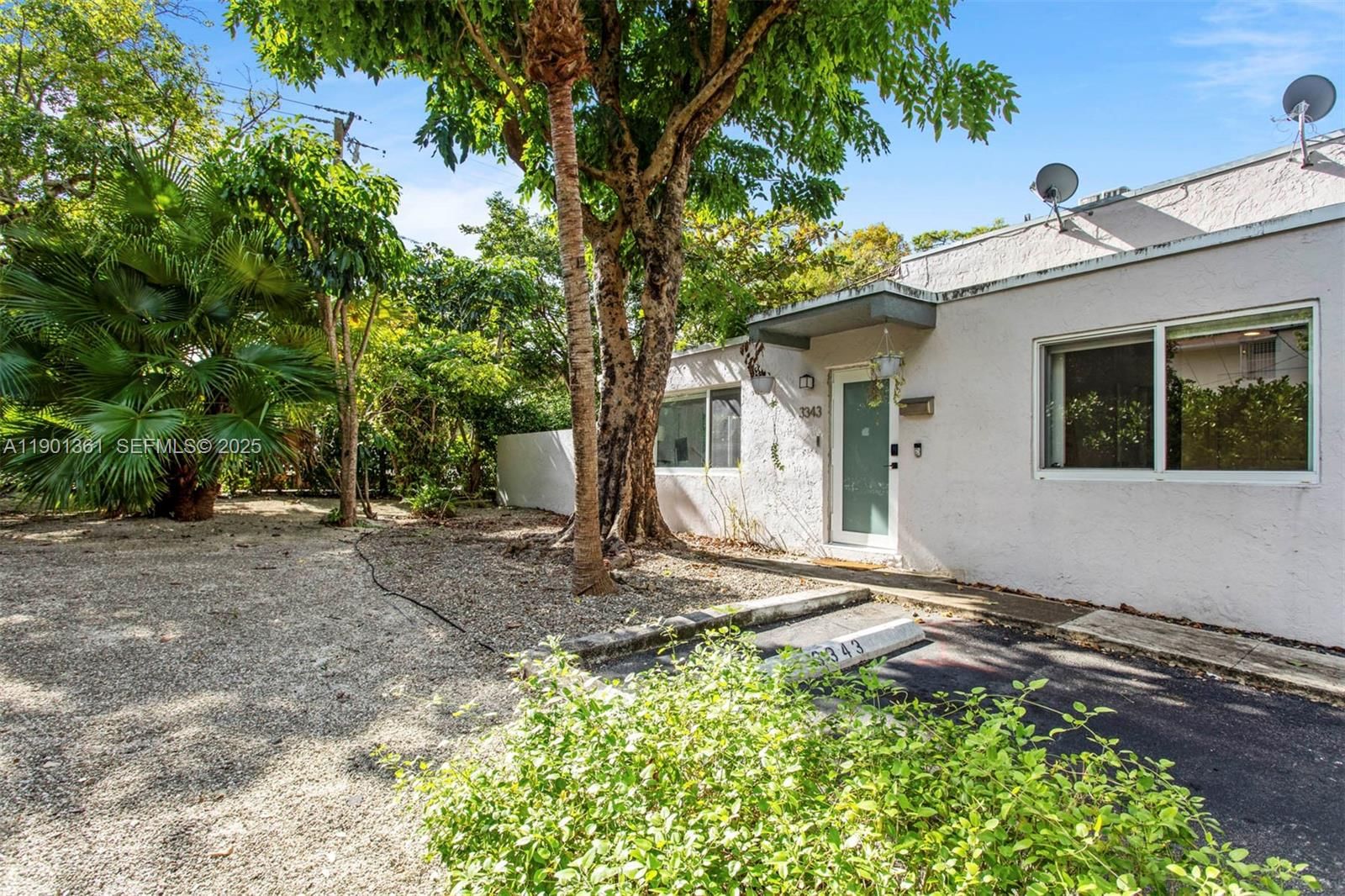 3343 FRANKLIN AVE - 1