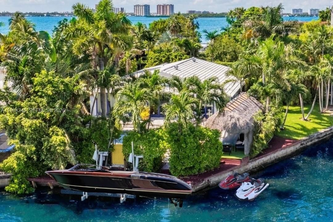 7975 BISCAYNE POINT CIR - 1