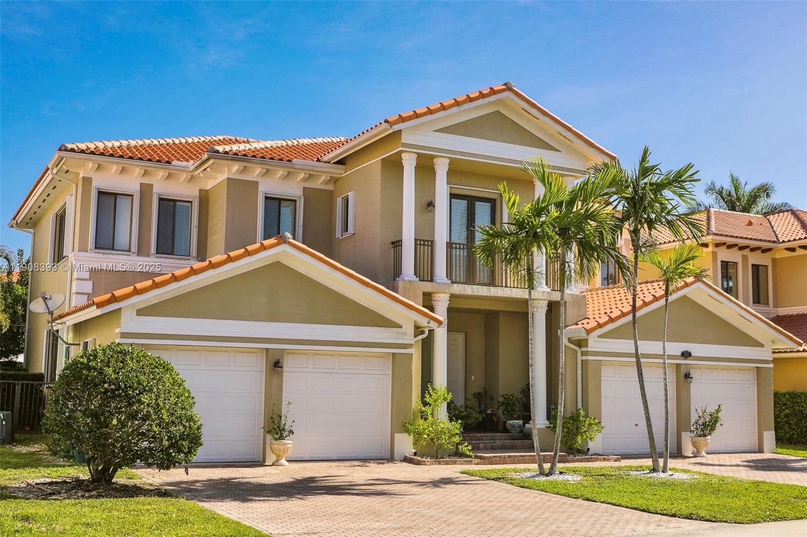 7847 SW 195th Ter - 1